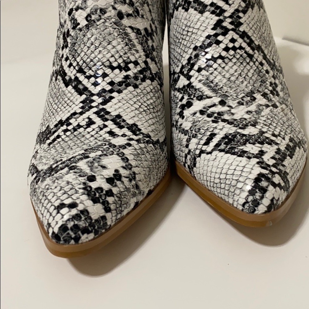 Laicigo Boots snakeskin pattern black gray & white size 7 - Picture 9 of 9